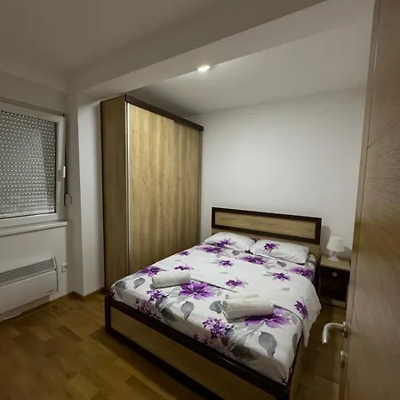 Olimp Apartment *